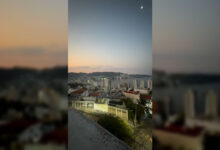 Amanecer durante el equinoccio en Acapulco, reflejando la energía del sol sobre el mar.